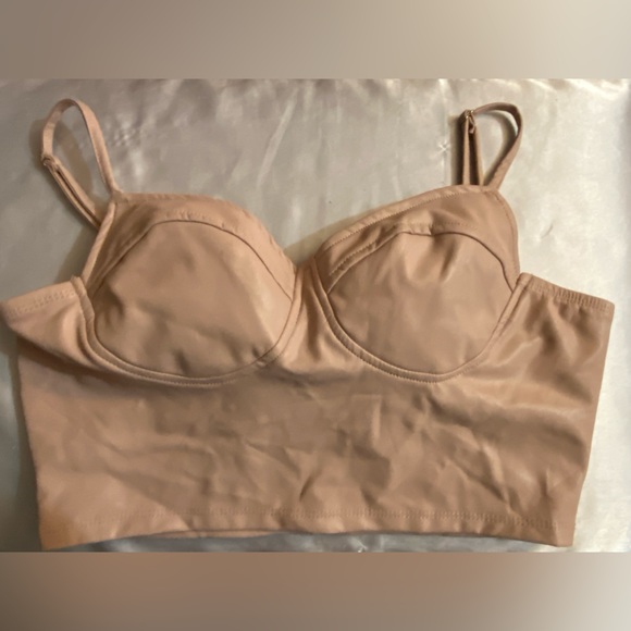 Crop Tops - Picture 6 of 11